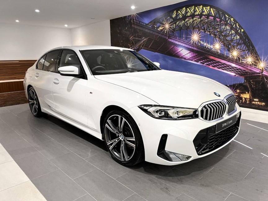 BMW 3 SERIES