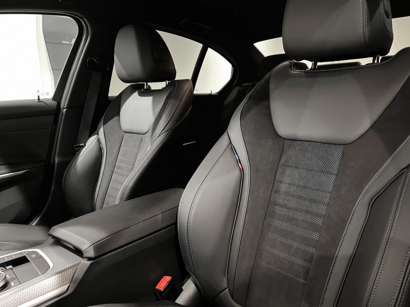  BMW 3 Series 320i M Sport Saloon 3438532