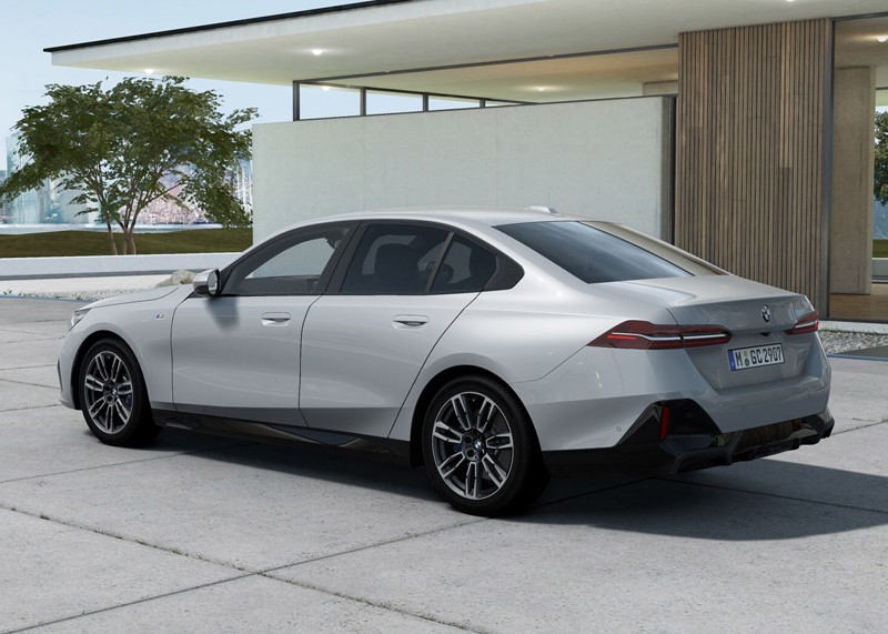  BMW 5 SERIES 520i M Sport 4dr Auto 3545250