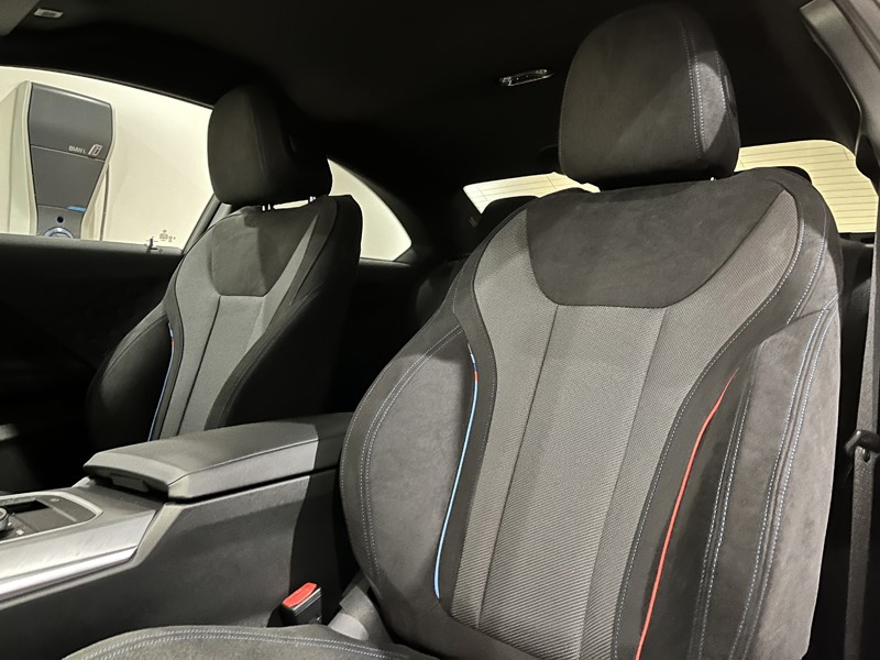  BMW 2 SERIES 220i M Sport 2dr Step Auto 3604973