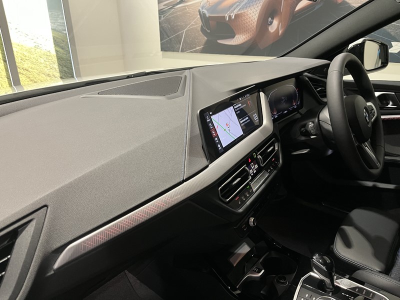  BMW 2 SERIES 218i M Sport 4dr DCT 3568254