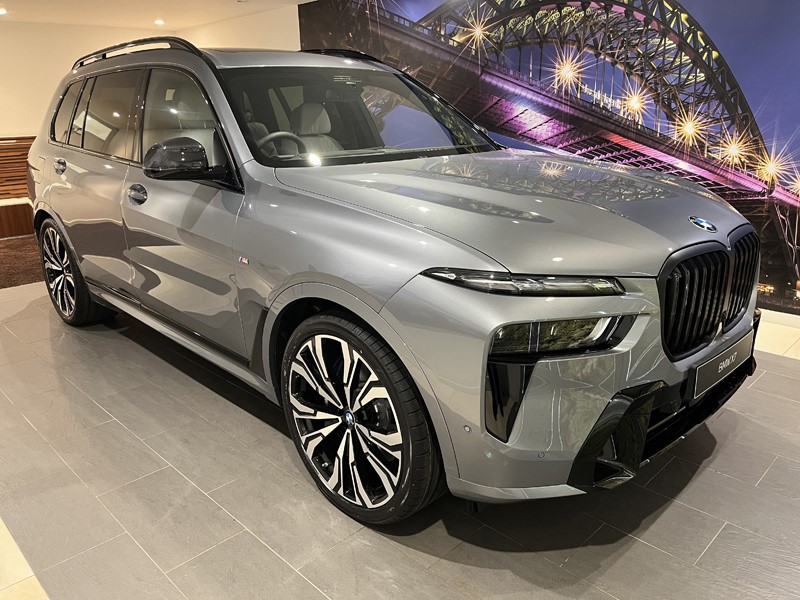 BMW X7