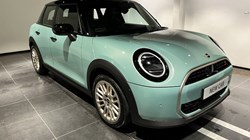 MINI COOPER 2.0 S Exclusive 5dr Auto 3656010