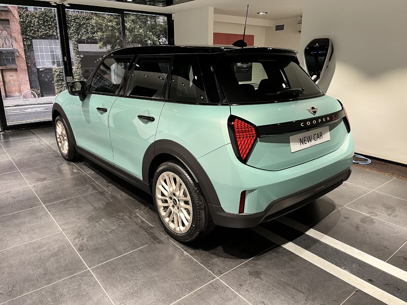  MINI COOPER 2.0 S Exclusive 5dr Auto 3656011