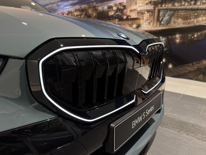 2026 (75) BMW 5 SERIES 520i M Sport Pro 4dr Auto 4931919