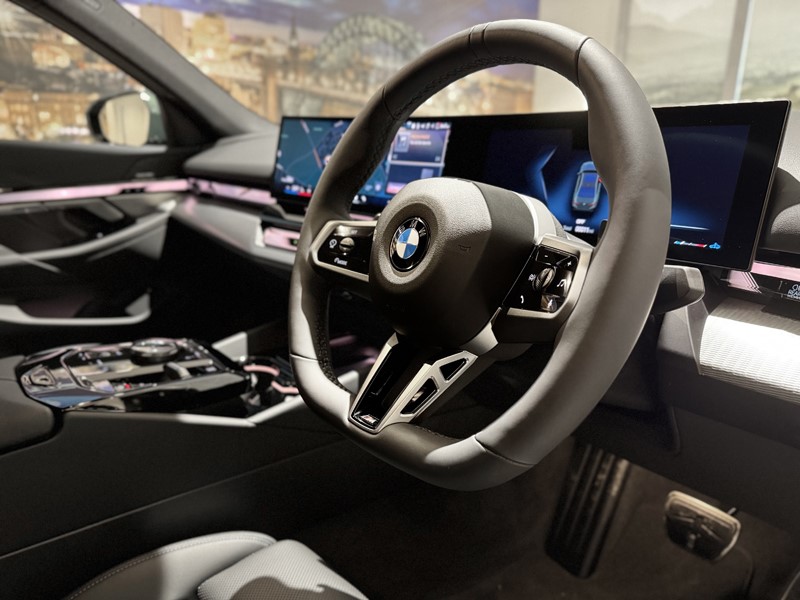 2026 (75) BMW 5 SERIES 520i M Sport Pro 4dr Auto 4931901