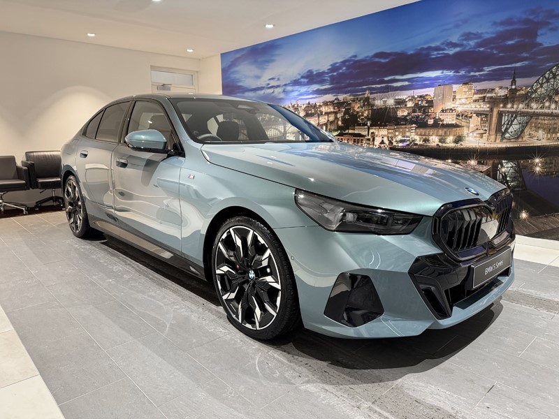  BMW 5 SERIES 520i M Sport Pro 4dr Auto