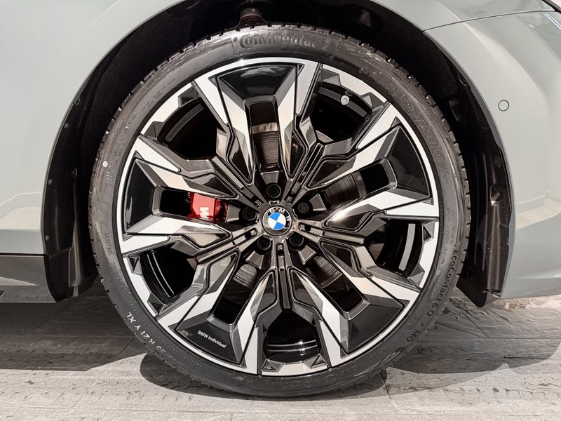 2026 (75) BMW 5 SERIES 520i M Sport Pro 4dr Auto 4931909