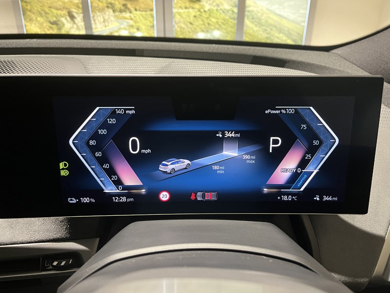 2025 (25) BMW iX 300kW xDrive45 M Sport 101kWh 5dr Auto 4246539