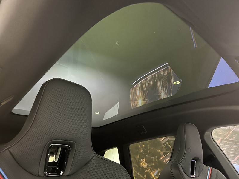 2025 (25) BMW iX 300kW xDrive45 M Sport 101kWh 5dr Auto 4246543