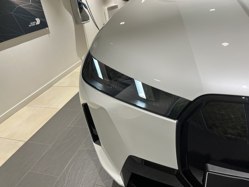 2025 (25) BMW iX 300kW xDrive45 M Sport 101kWh 5dr Auto 4246547