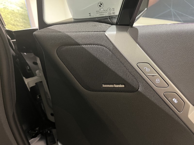 2025 (25) BMW iX 300kW xDrive45 M Sport 101kWh 5dr Auto 4246546