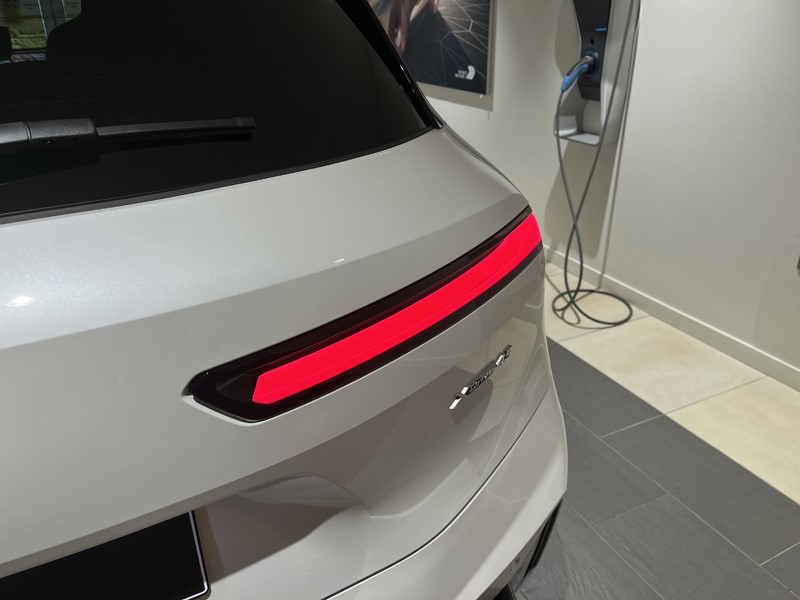 2025 (25) BMW iX 300kW xDrive45 M Sport 101kWh 5dr Auto 4246548