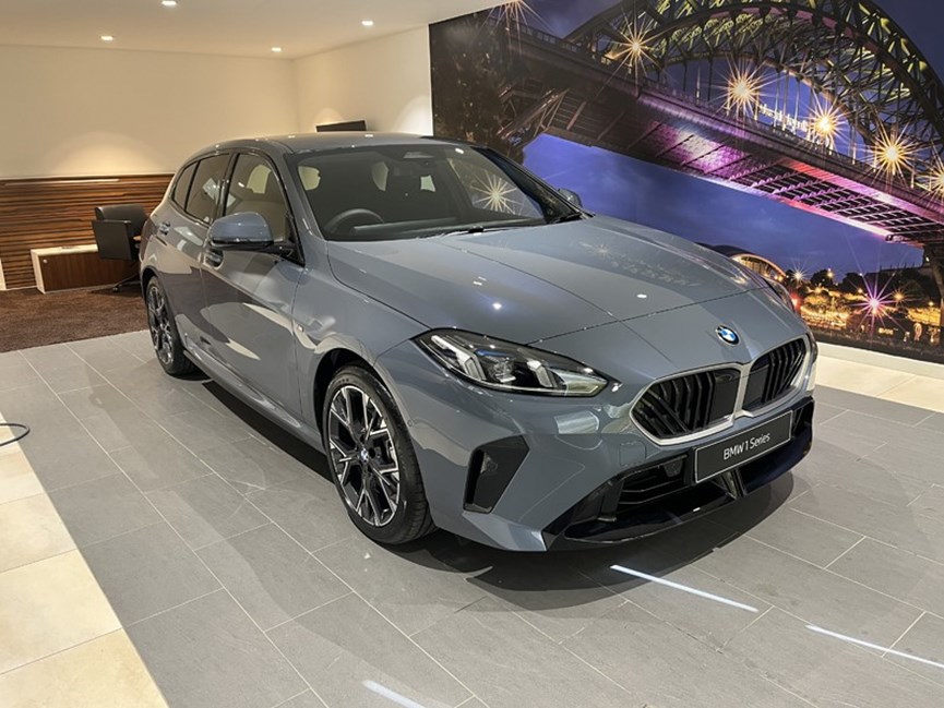 BMW 1 SERIES