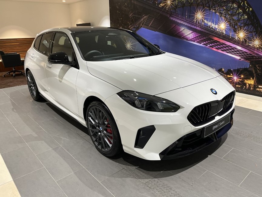 BMW 1 SERIES