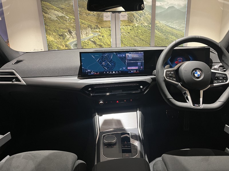 2025 (75) BMW 3 SERIES 320i M Sport 5dr Step Auto 4475607