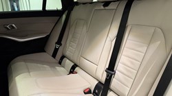 BMW 3 SERIES 330e M Sport 5dr Step Auto 4700685