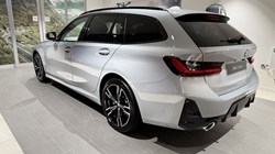 BMW 3 SERIES 330e M Sport 5dr Step Auto 4700677