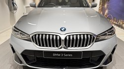 BMW 3 SERIES 330e M Sport 5dr Step Auto 4700689
