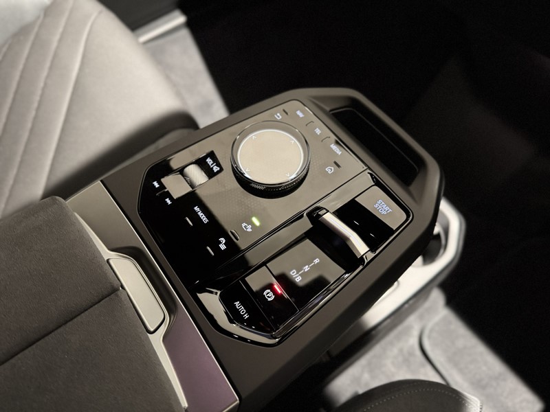  BMW iX 300kW xDrive45 M Sport 101kWh 5dr Auto 4734418