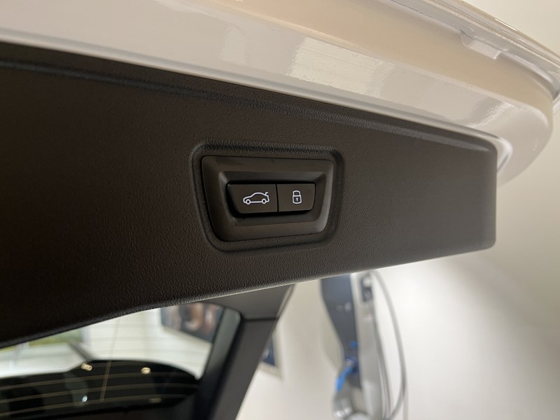  BMW I5 250kW eDrive40 M Sport Pro 84kWh 5dr Auto 4977000