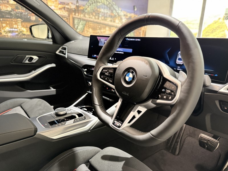  BMW 3 SERIES 320i M Sport 4dr Step Auto 5136518