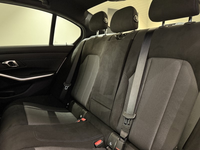  BMW 3 SERIES 320i M Sport 4dr Step Auto 5136524