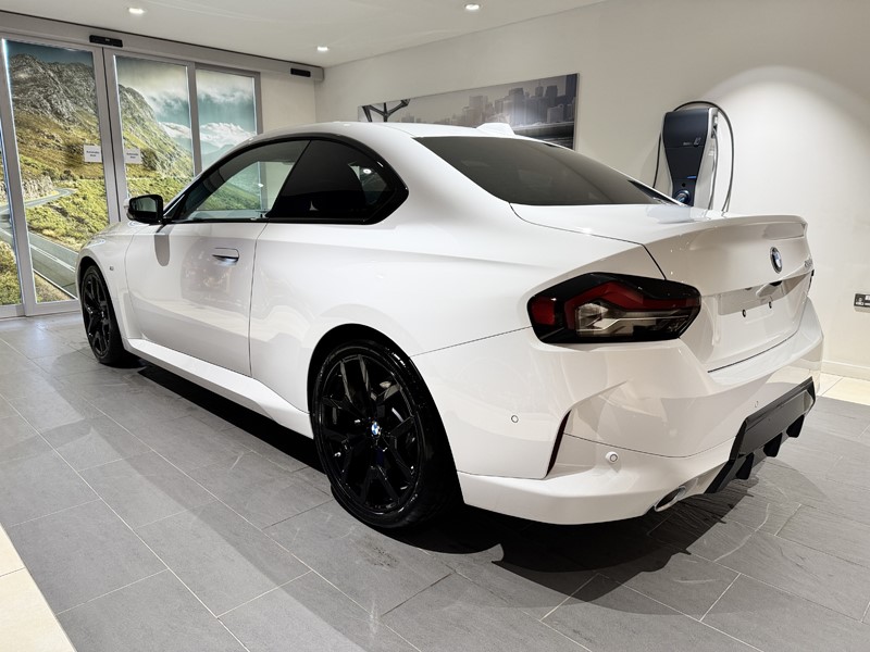  BMW 2 SERIES 220i M Sport 2dr Step Auto