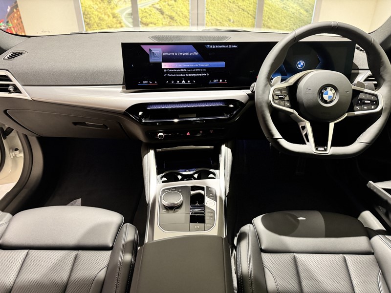  BMW 2 SERIES 220i M Sport 2dr Step Auto 5106337