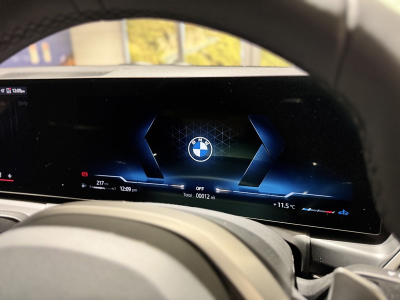  BMW 2 SERIES 220i M Sport 2dr Step Auto 5106341