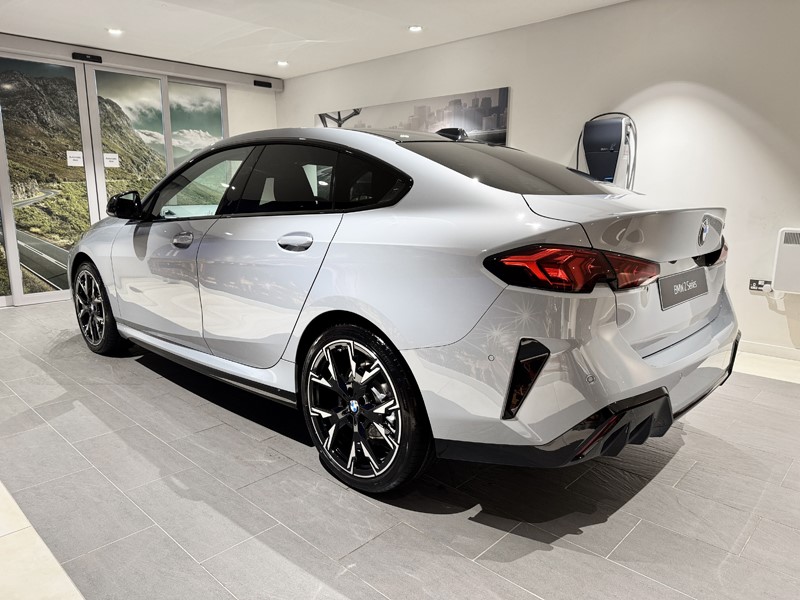  BMW 2 SERIES 220 M Sport 4dr Step Auto