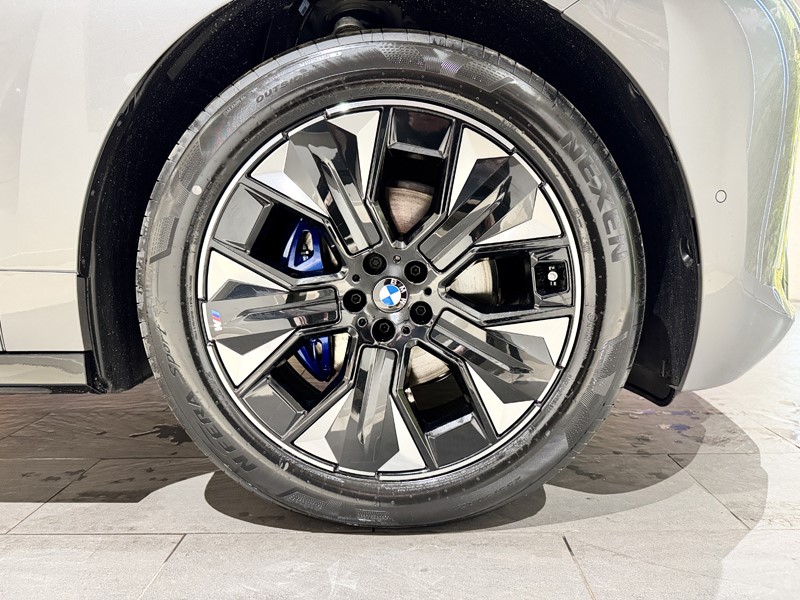  BMW iX 300kW xDrive45 M Sport 101kWh 5dr Auto 5085722