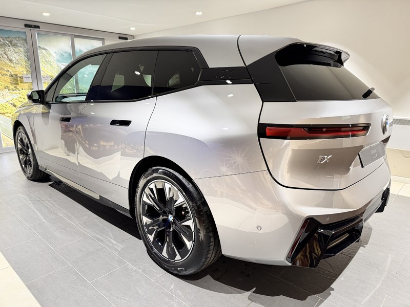  BMW iX 300kW xDrive45 M Sport 101kWh 5dr Auto 5085712