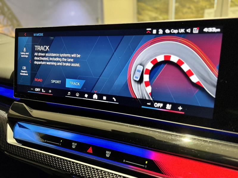  BMW M5 4dr DCT 5076943