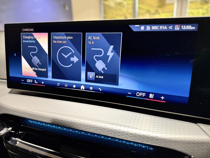 BMW 3 SERIES 330e 22.3 kWh M Sport 5dr Step Auto [Pro Pack] 5352292