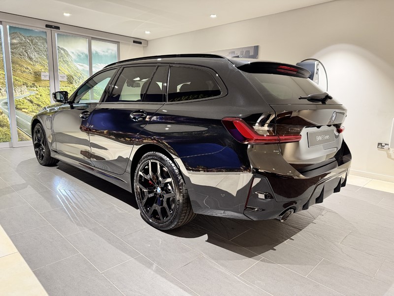  BMW 3 SERIES 330e 22.3 kWh M Sport 5dr Step Auto [Pro Pack]
