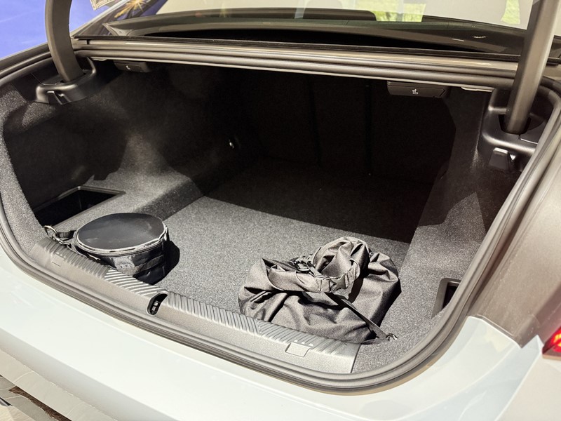  BMW 5 SERIES 530e M Sport 4dr Auto 5226922