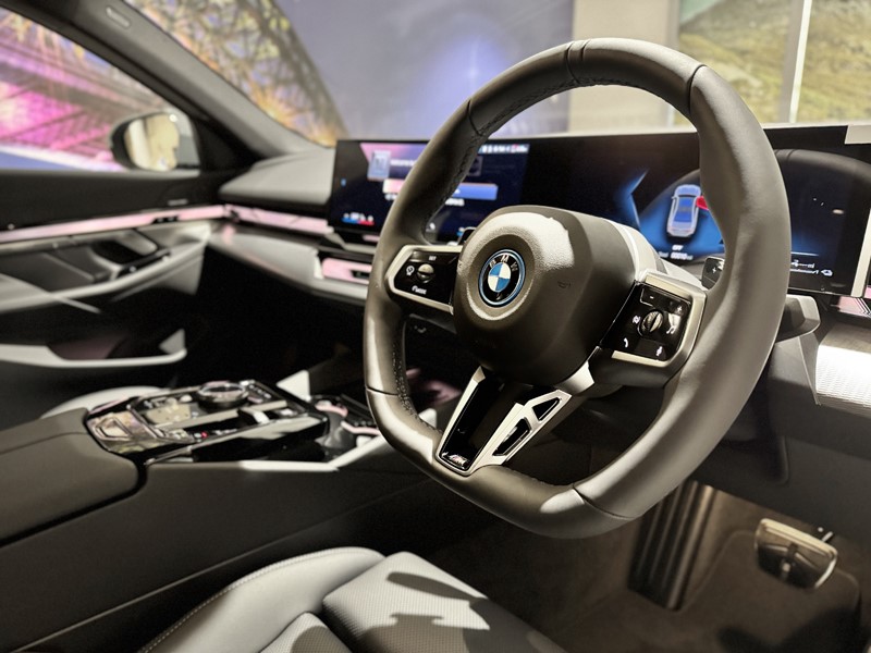  BMW 5 SERIES 530e M Sport 4dr Auto 5226915