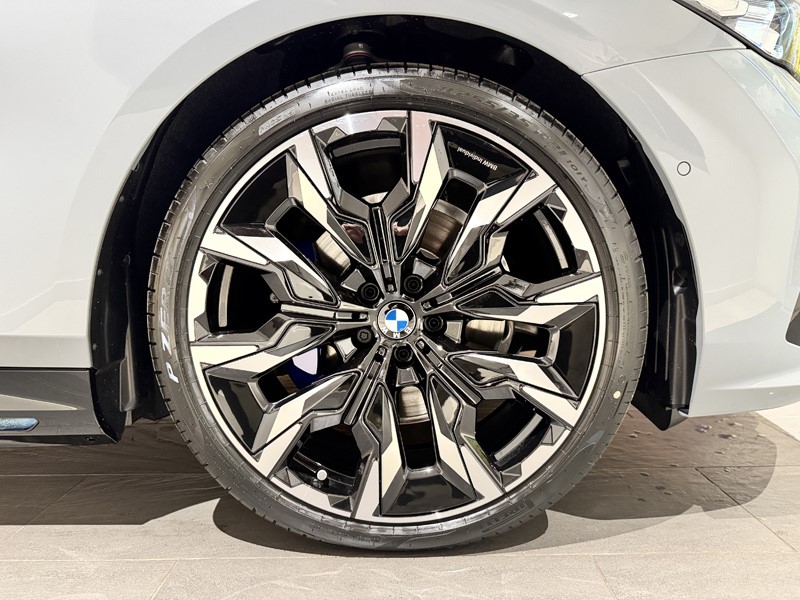  BMW 5 SERIES 530e M Sport 4dr Auto 5226923