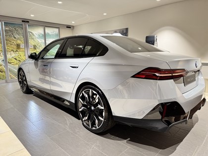 BMW 5 SERIES 530e M Sport 4dr Auto