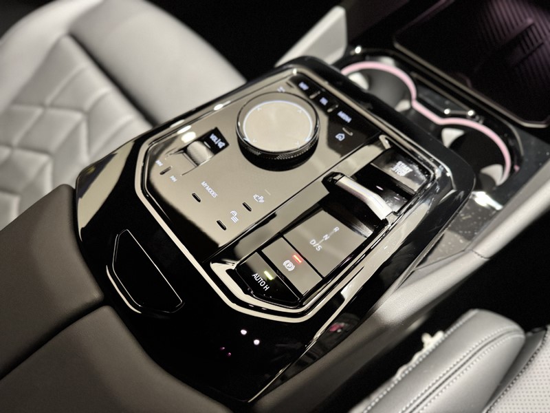  BMW 5 SERIES 530e M Sport 4dr Auto 5226919