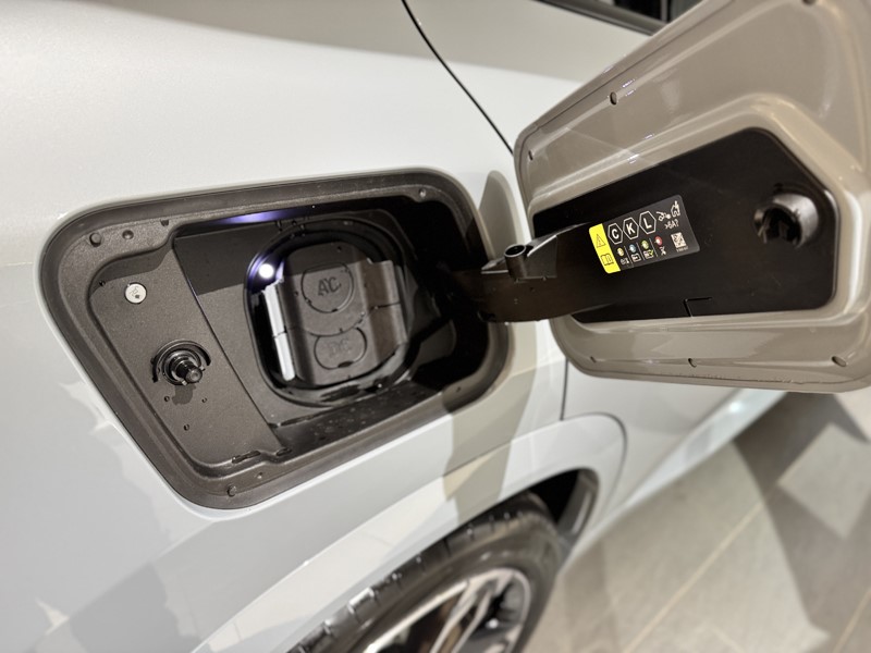  BMW iX2 150kW eDrive20 M Sport 65kWh 5dr Auto 5196971