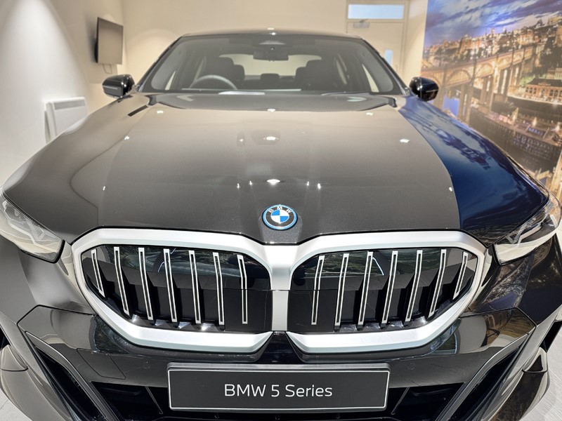  BMW 5 SERIES 530e M Sport 4dr Auto 5327545