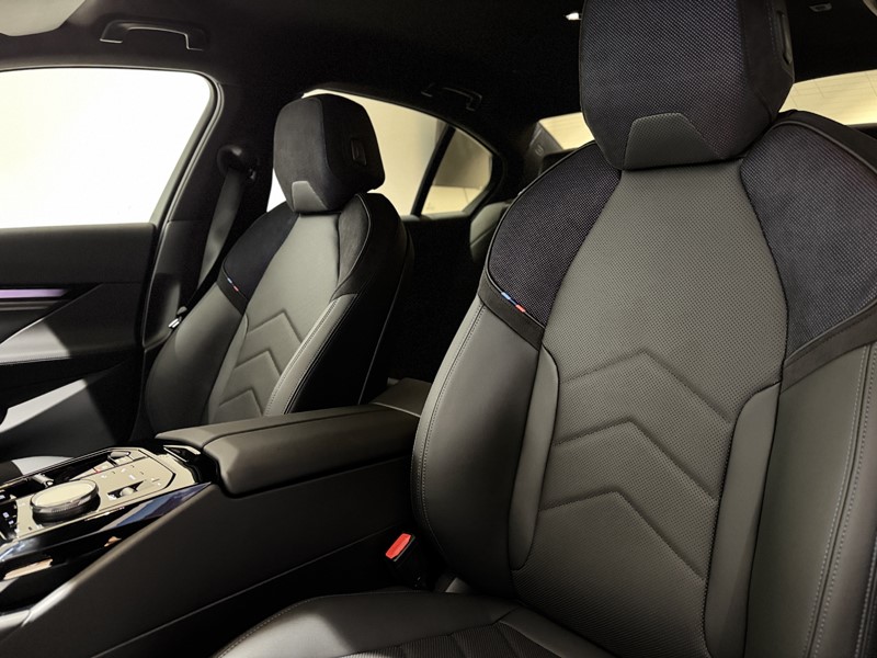  BMW 5 SERIES 530e M Sport 4dr Auto 5327540