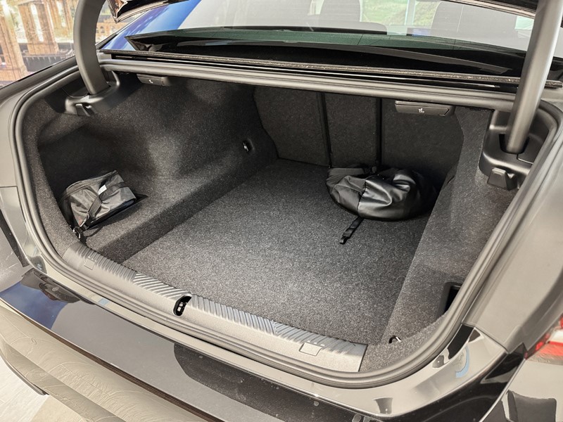  BMW 5 SERIES 530e M Sport 4dr Auto 5327542