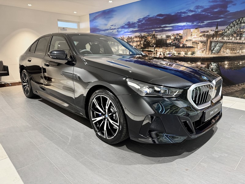  BMW 5 SERIES 530e M Sport 4dr Auto