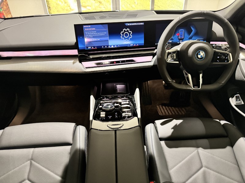  BMW 5 SERIES 530e M Sport 5dr Auto 5570252