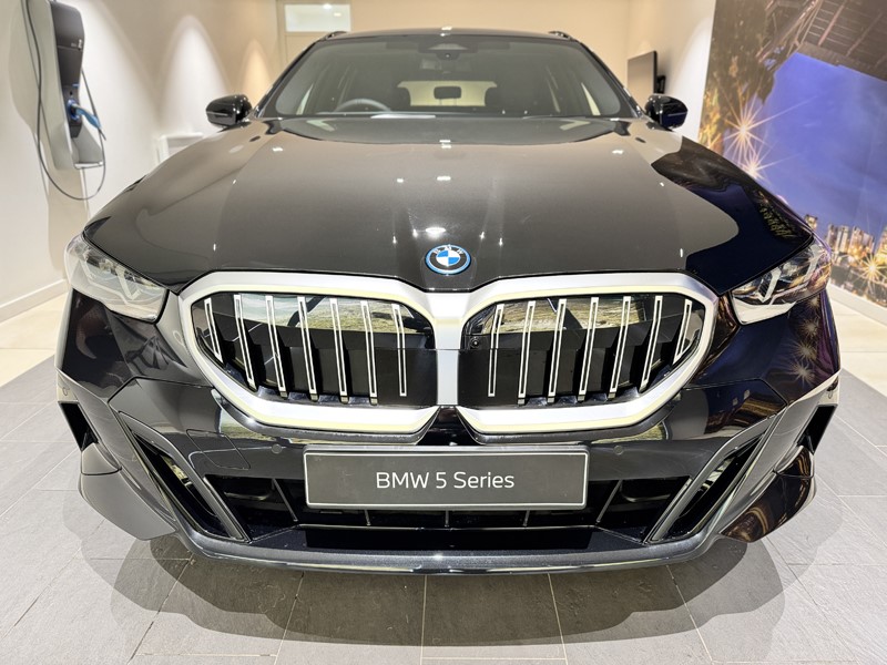  BMW 5 SERIES 530e M Sport 5dr Auto 5570263