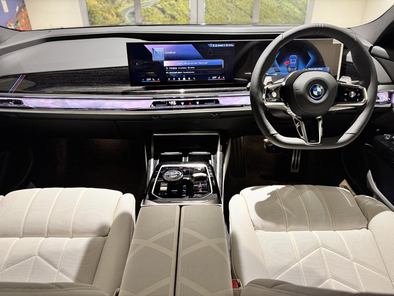  BMW 7 SERIES 750e xDrive M Sport 4dr Auto 5212582