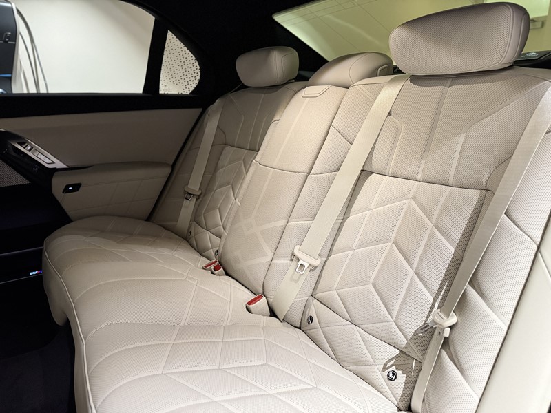  BMW 7 SERIES 750e xDrive M Sport 4dr Auto 5212589